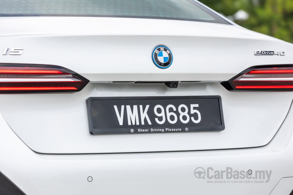 BMW i5 G60 (2023) Exterior