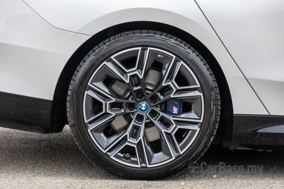 BMW i5 G60 (2023) Exterior