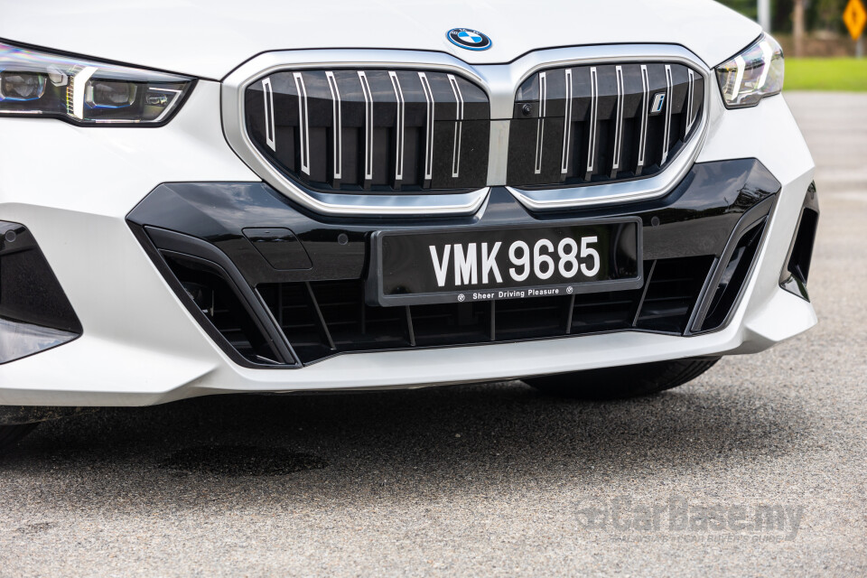 BMW i5 G60 (2023) Exterior