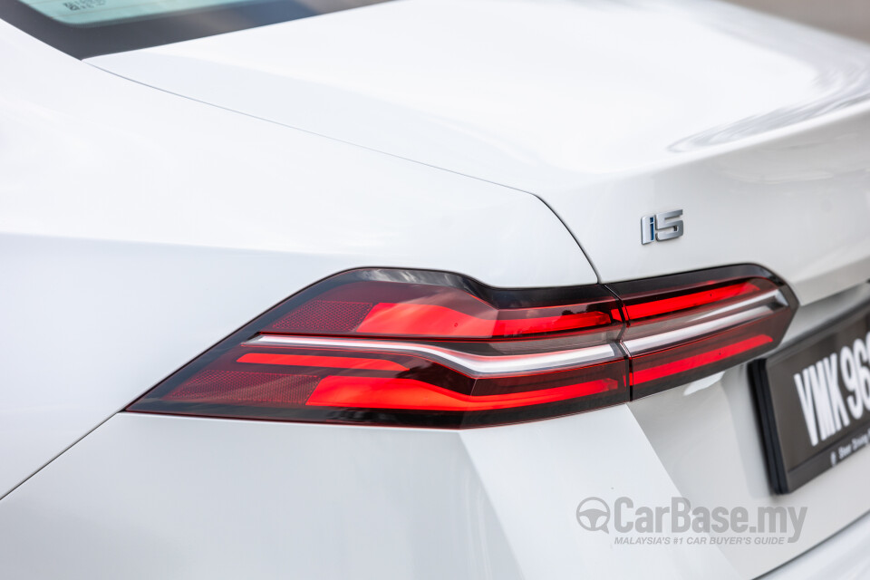 BMW i5 G60 (2023) Exterior