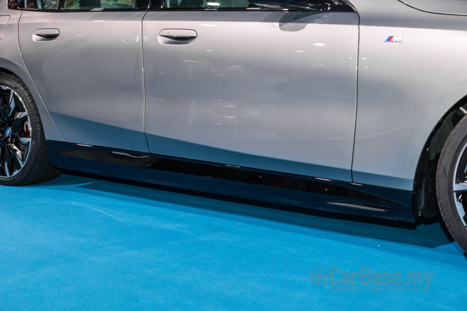 BMW i5 G60 (2023) Exterior