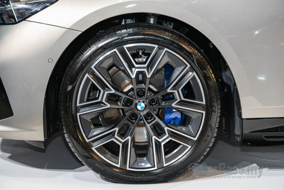 BMW i5 G60 (2023) Exterior