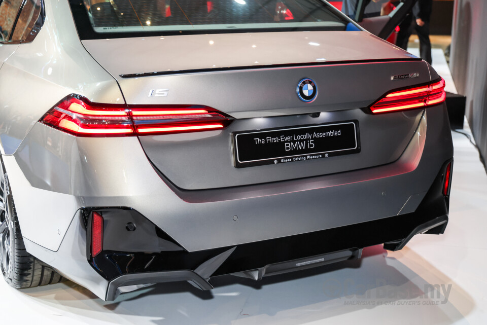 BMW i5 G60 (2023) Exterior