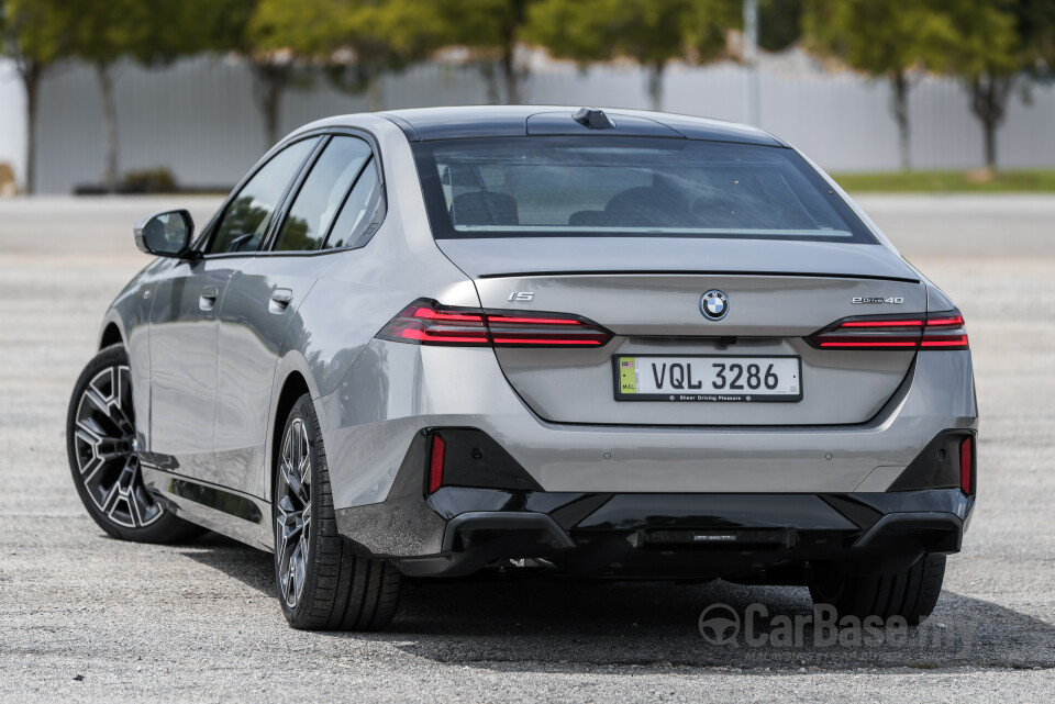 BMW i5 G60 (2023) Exterior