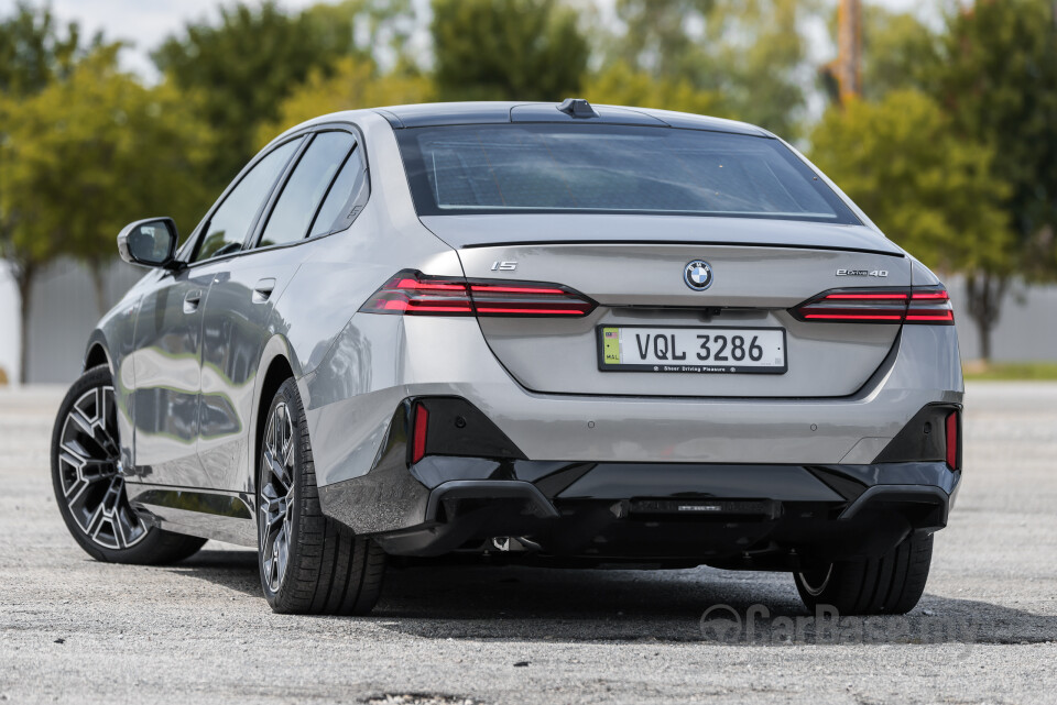 BMW i5 G60 (2023) Exterior