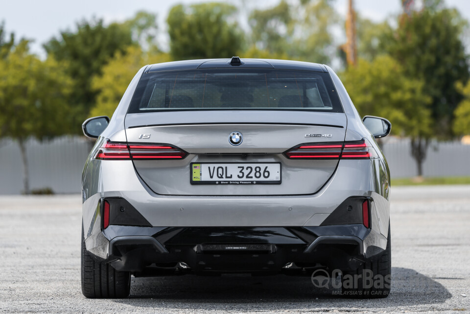 BMW i5 G60 (2023) Exterior