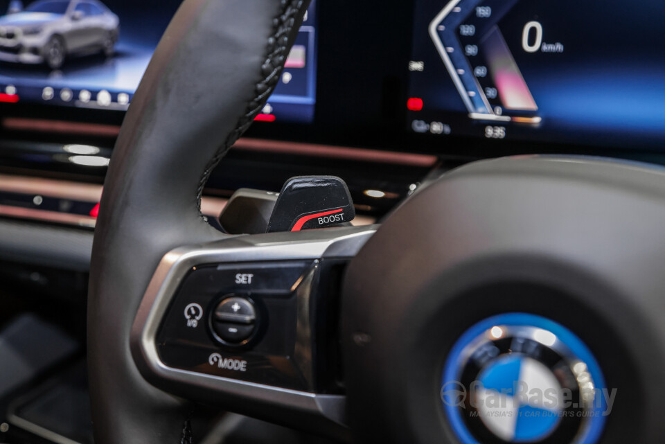 BMW i5 G60 (2023) Interior