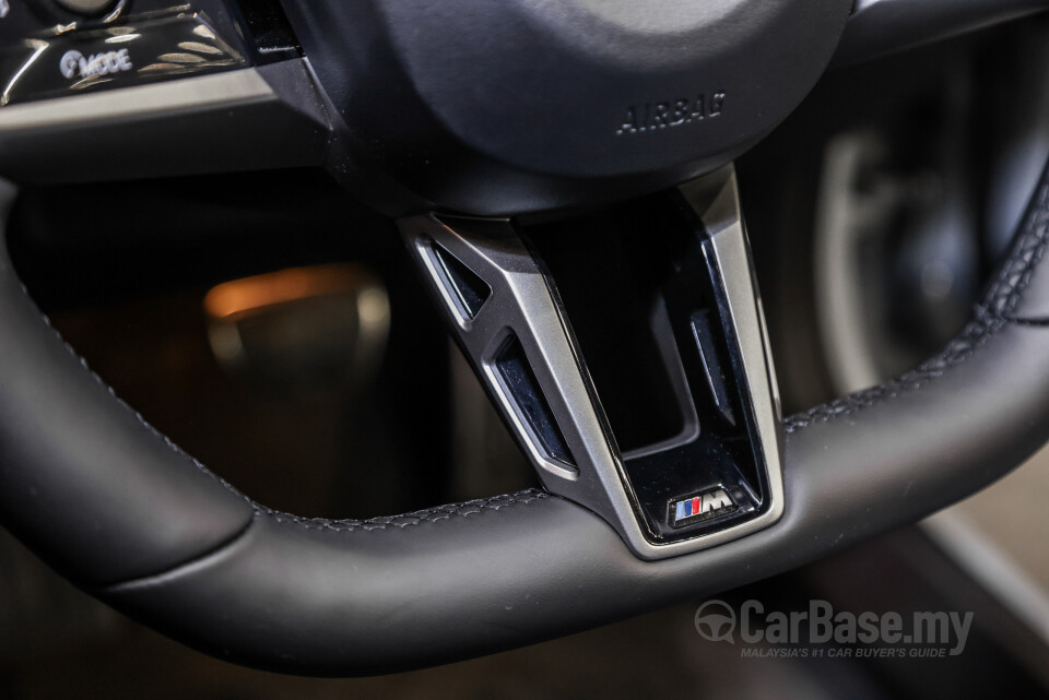 BMW i5 G60 (2023) Interior