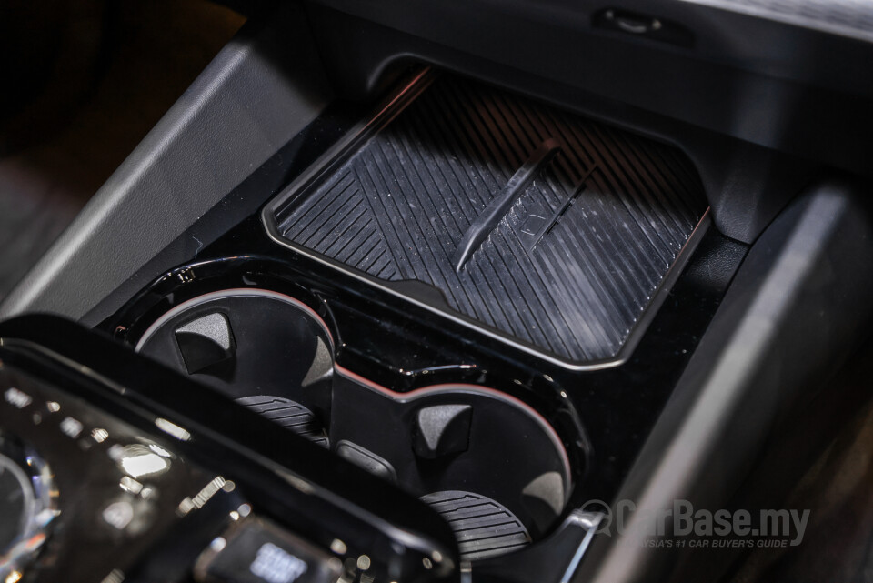 BMW i5 G60 (2023) Interior