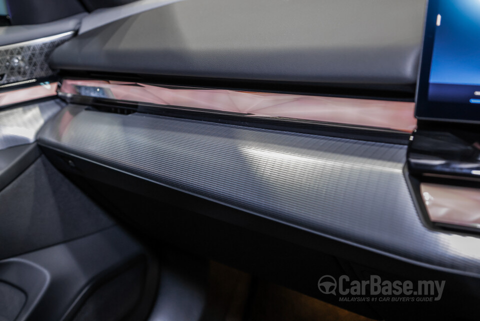 BMW i5 G60 (2023) Interior