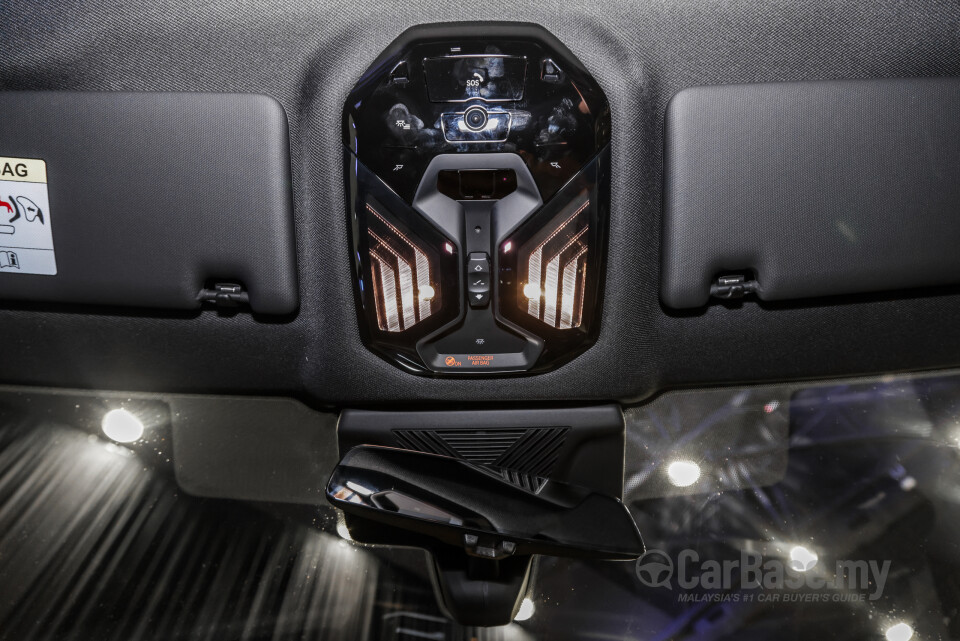 BMW i5 G60 (2023) Interior