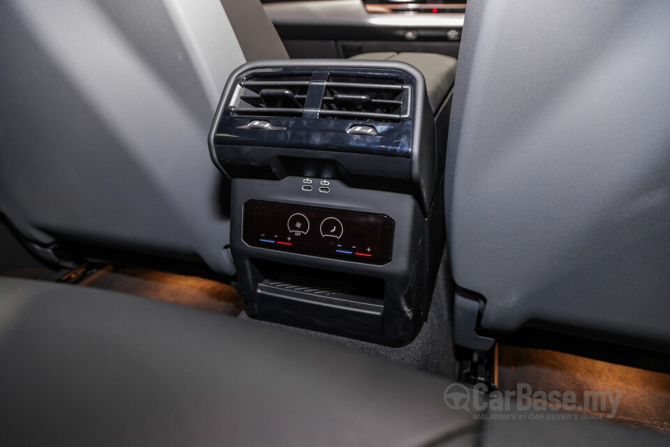 BMW i5 G60 (2023) Interior