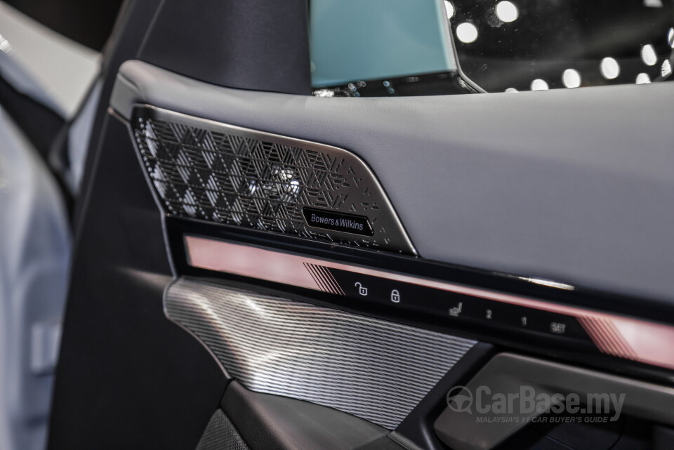 BMW i5 G60 (2023) Interior