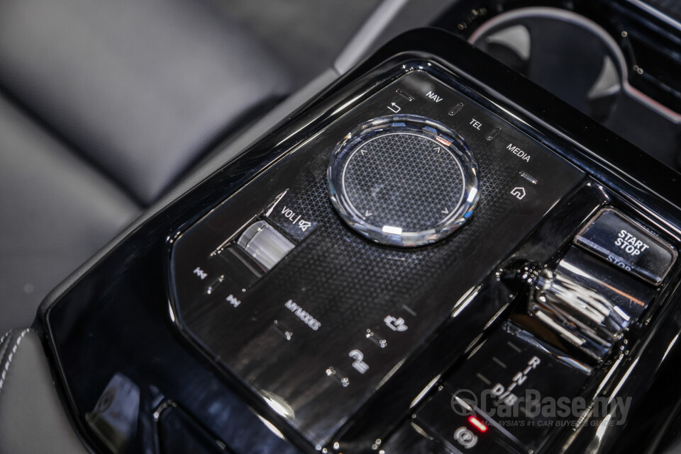 BMW i5 G60 (2023) Interior