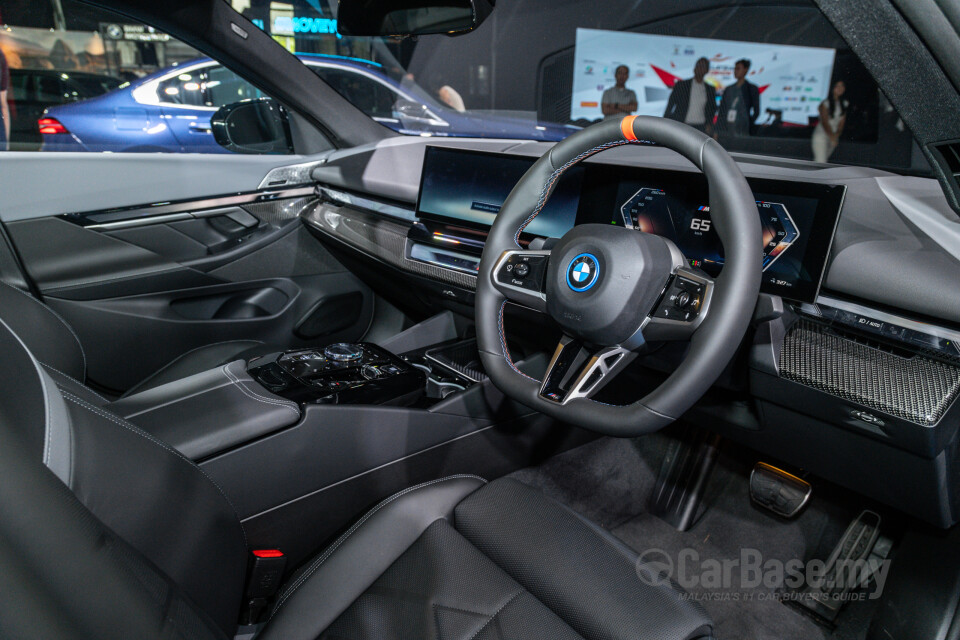 BMW i5 G60 (2023) Interior