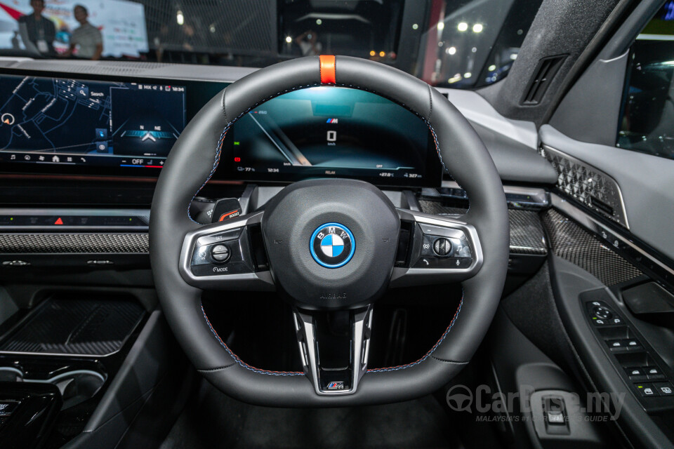 BMW i5 G60 (2023) Interior