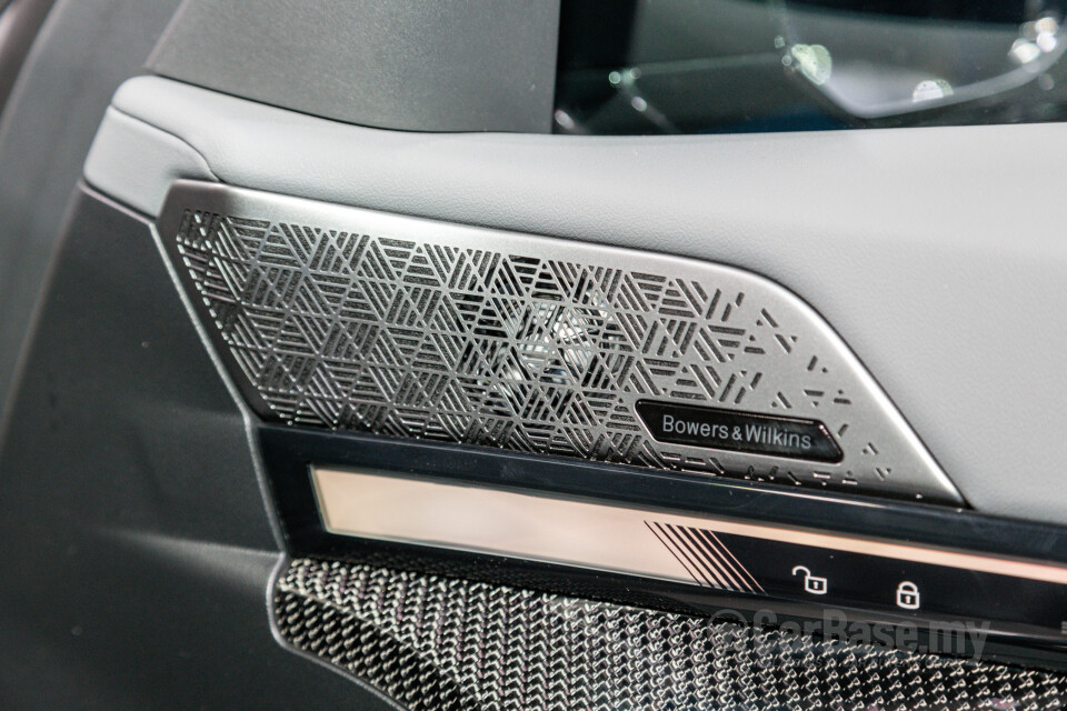 BMW i5 G60 (2023) Interior