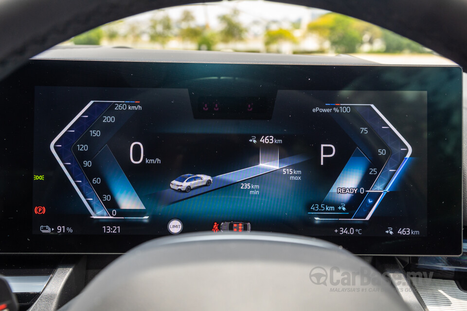 BMW i5 G60 (2023) Interior