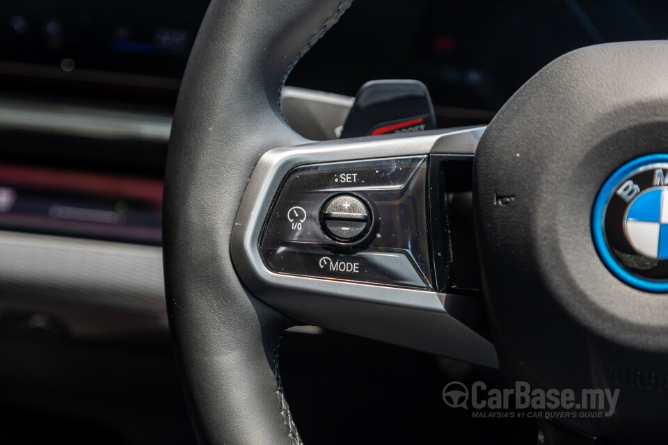 BMW i5 G60 (2023) Interior