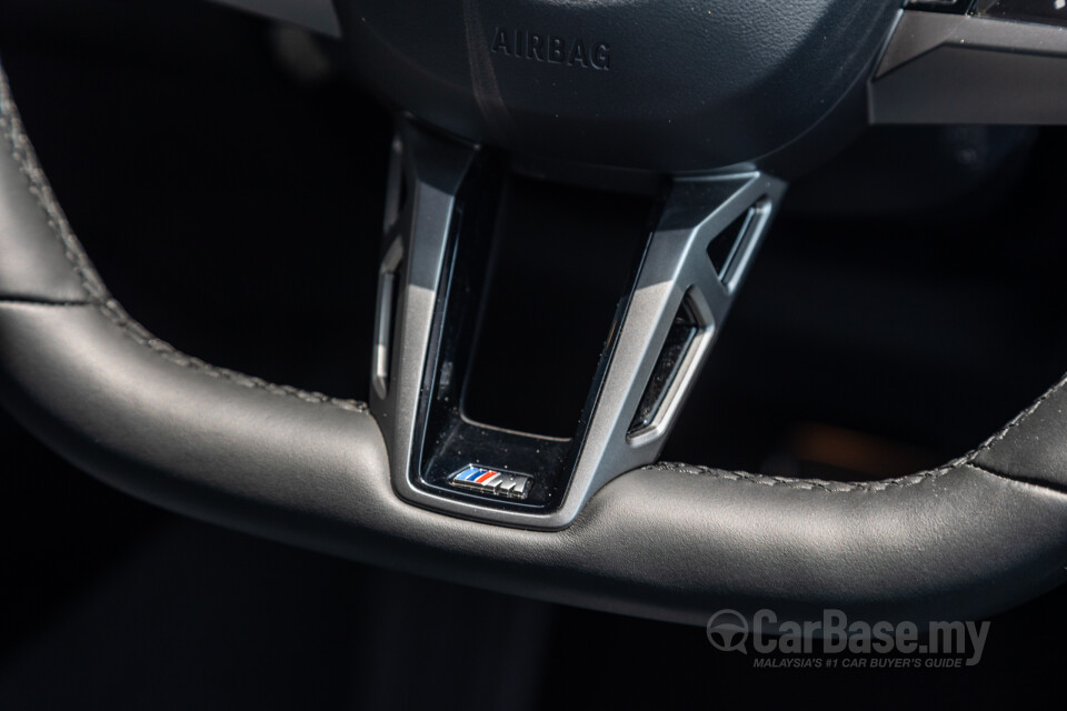 BMW i5 G60 (2023) Interior