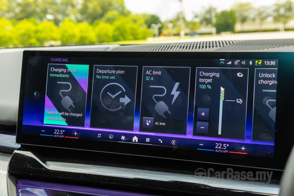 BMW i5 G60 (2023) Interior