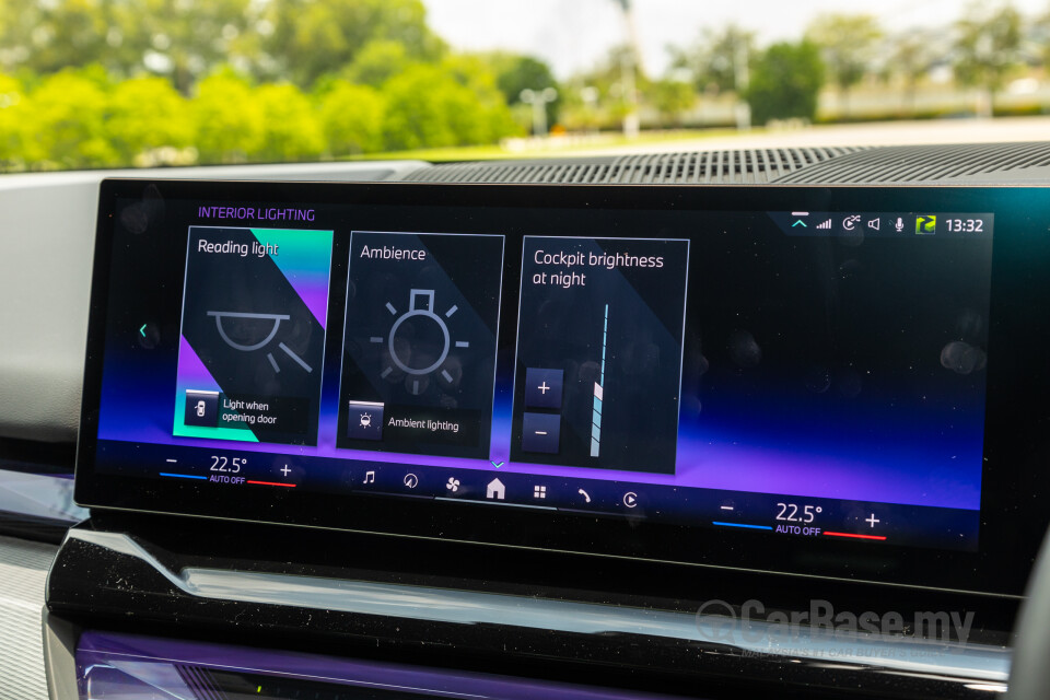 BMW i5 G60 (2023) Interior