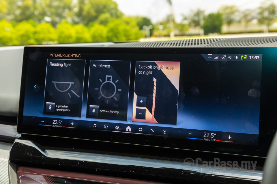 BMW i5 G60 (2023) Interior
