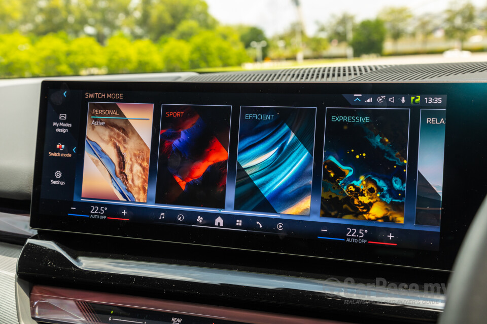 BMW i5 G60 (2023) Interior