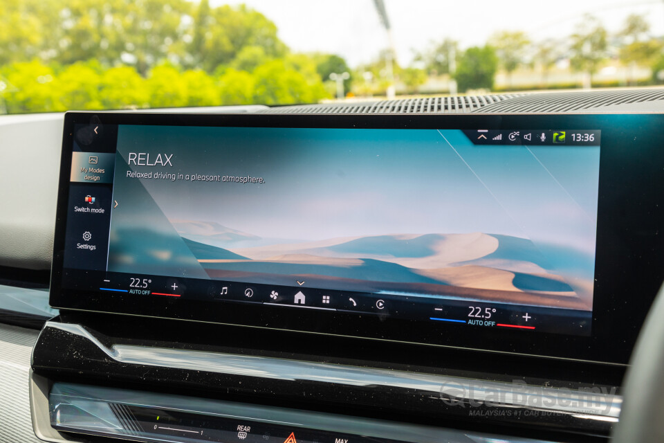 BMW i5 G60 (2023) Interior
