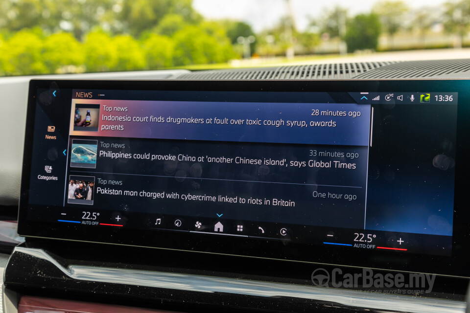 BMW i5 G60 (2023) Interior