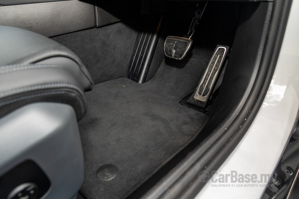 BMW i5 G60 (2023) Interior