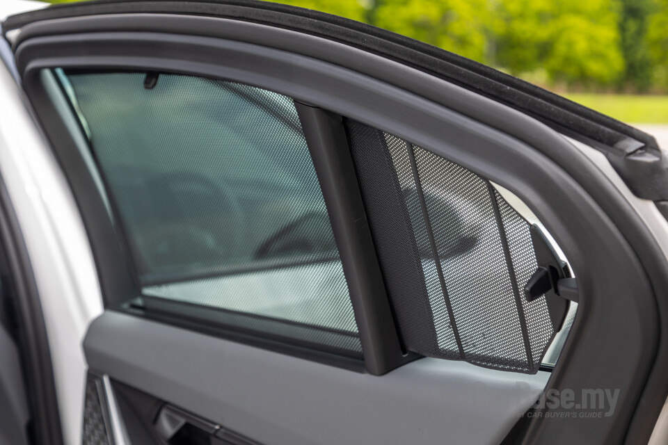 BMW i5 G60 (2023) Interior