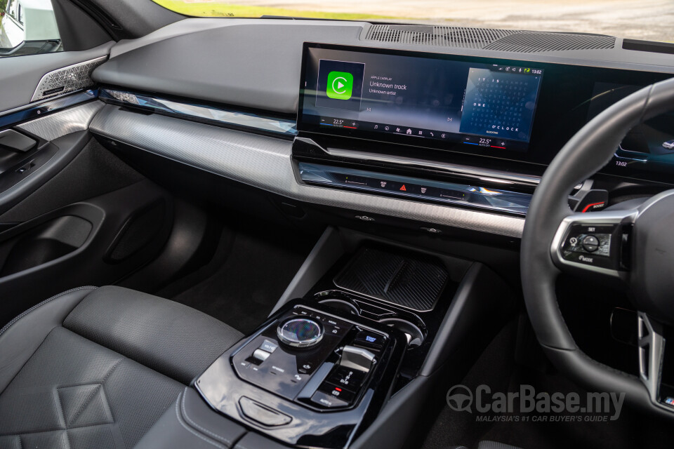 BMW i5 G60 (2023) Interior