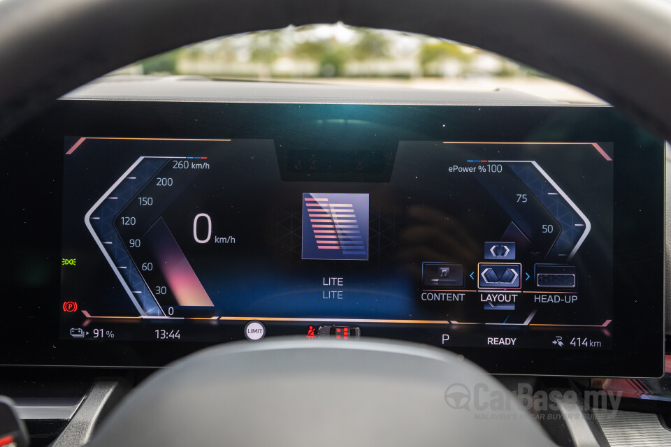 BMW i5 G60 (2023) Interior
