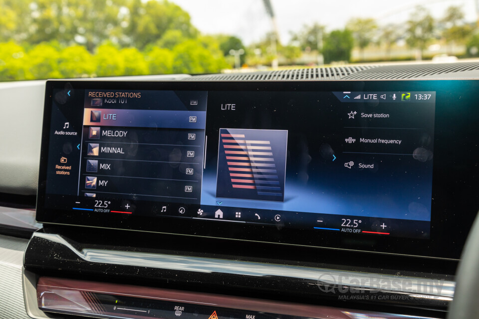 BMW i5 G60 (2023) Interior