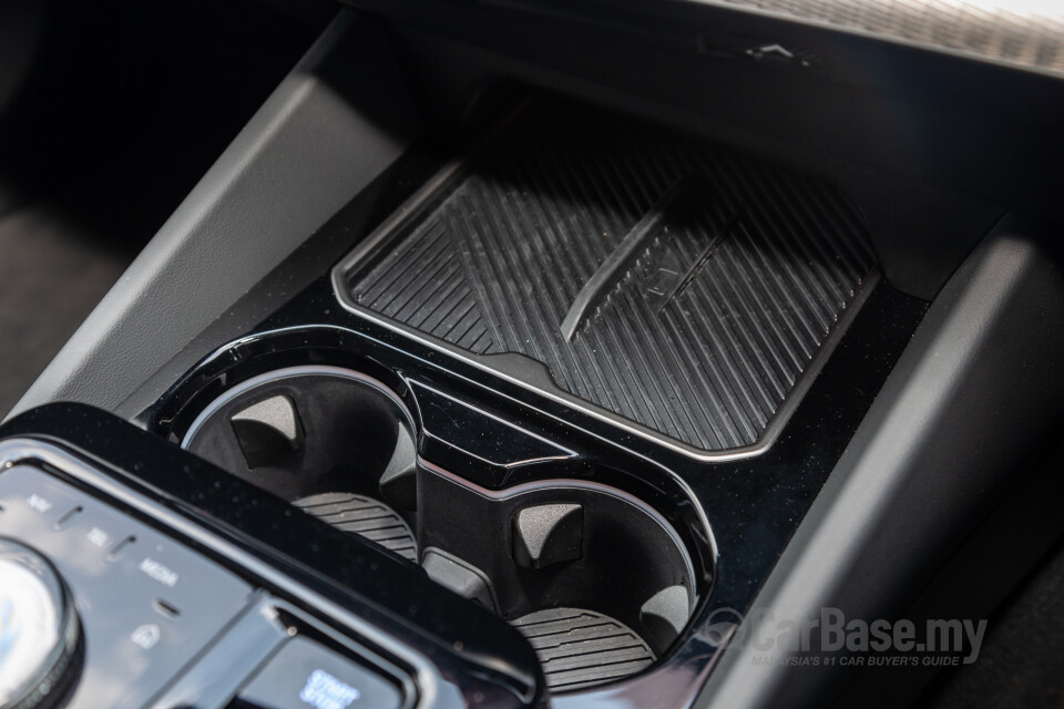 BMW i5 G60 (2023) Interior