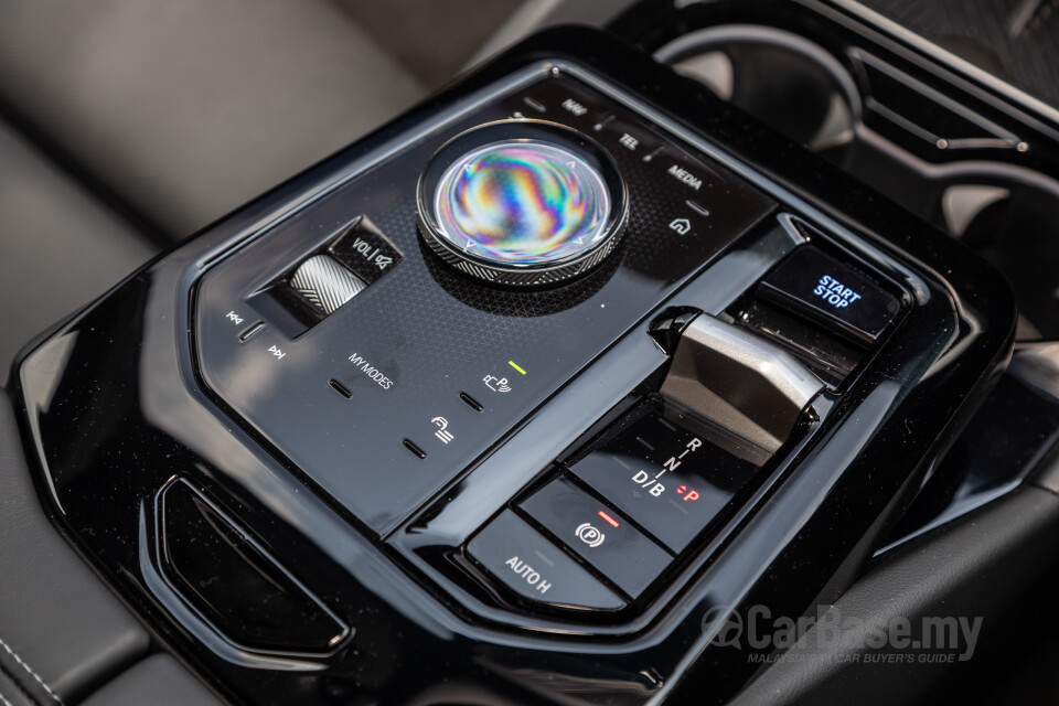 BMW i5 G60 (2023) Interior