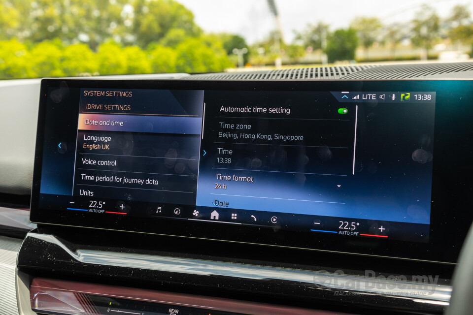 BMW i5 G60 (2023) Interior