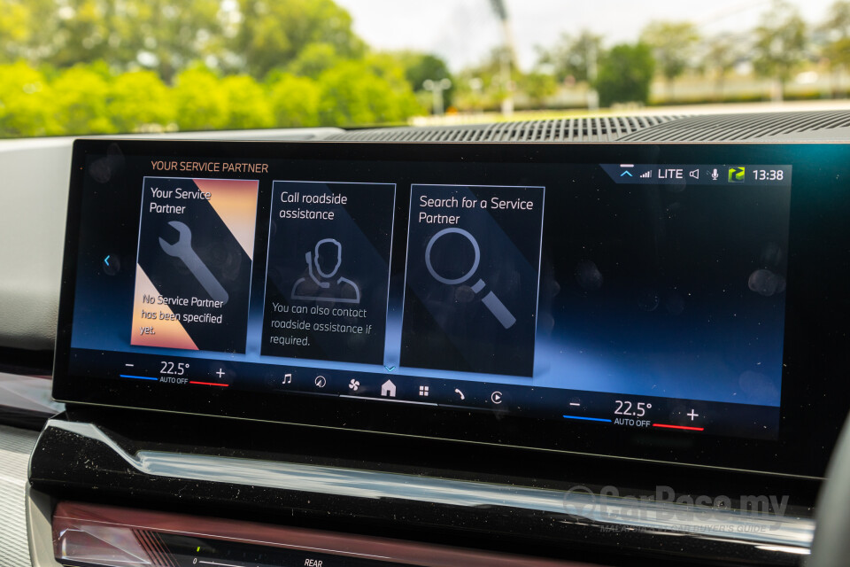 BMW i5 G60 (2023) Interior
