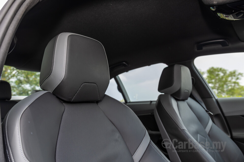 BMW i5 G60 (2023) Interior