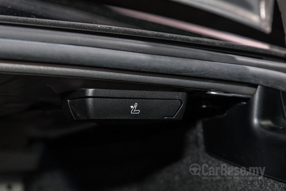 BMW i5 G60 (2023) Interior