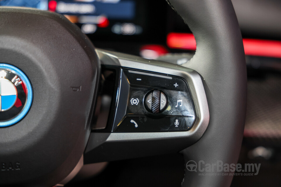 BMW i5 G60 (2023) Interior