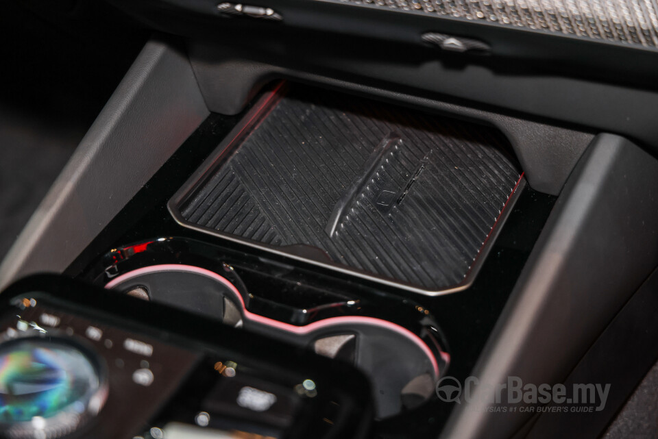 BMW i5 G60 (2023) Interior