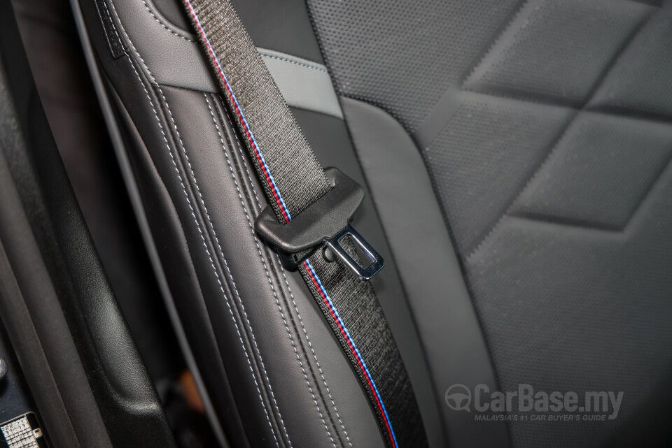 BMW i5 G60 (2023) Interior