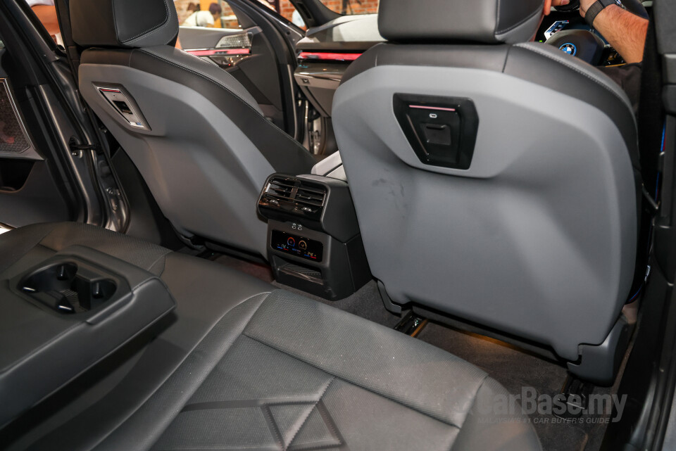 BMW i5 G60 (2023) Interior