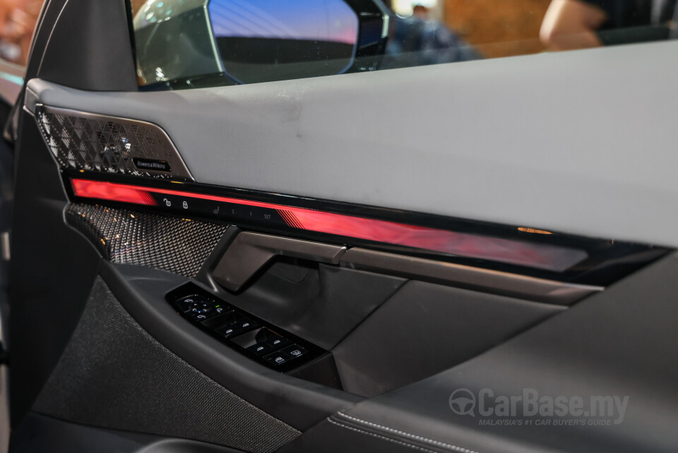 BMW i5 G60 (2023) Interior