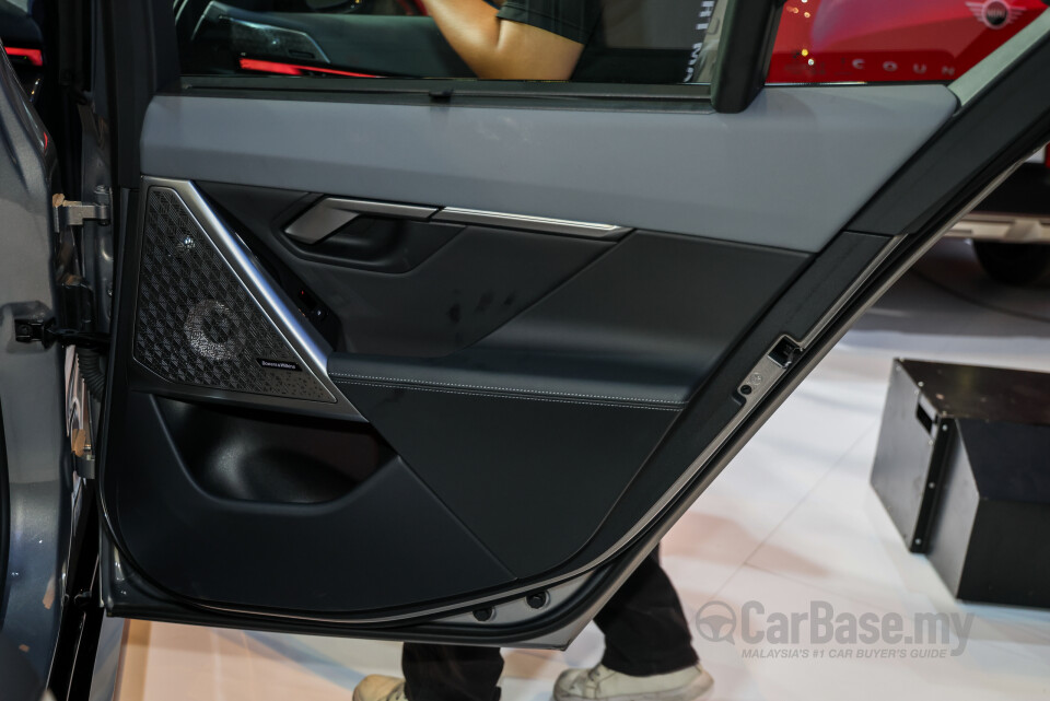 BMW i5 G60 (2023) Interior