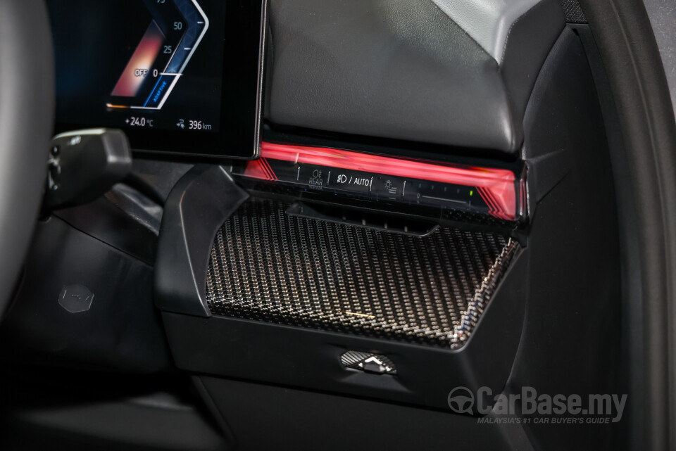 BMW i5 G60 (2023) Interior