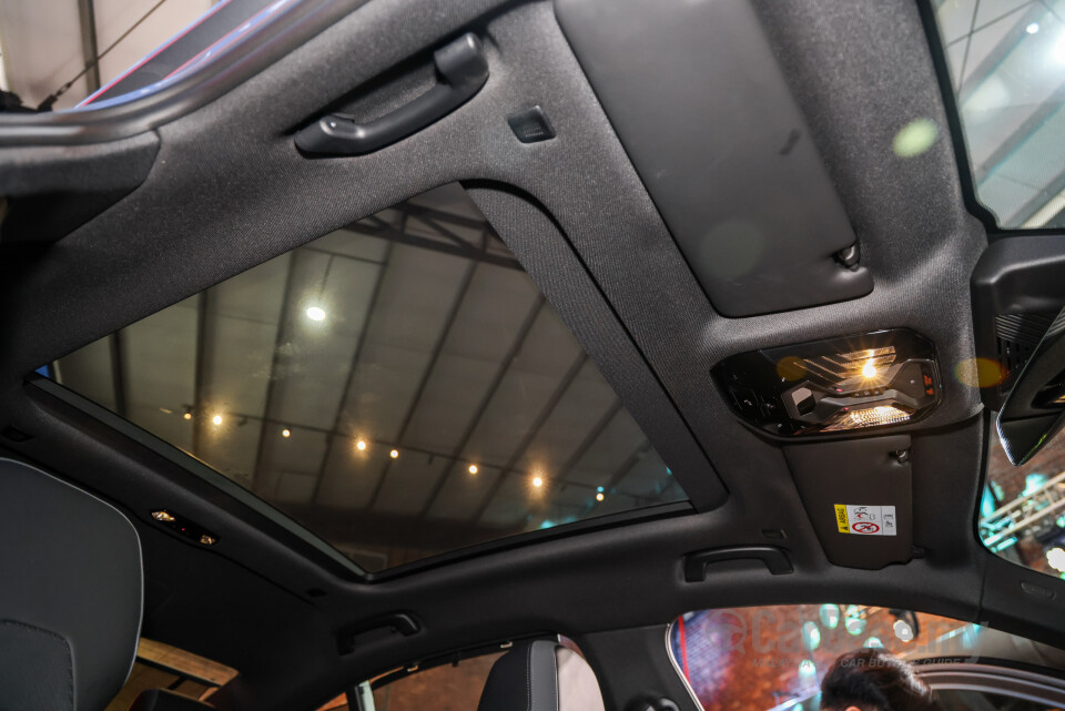 BMW i5 G60 (2023) Interior