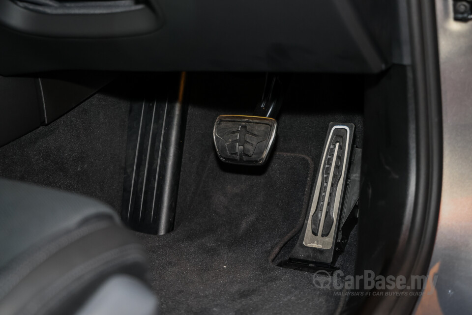 BMW i5 G60 (2023) Interior